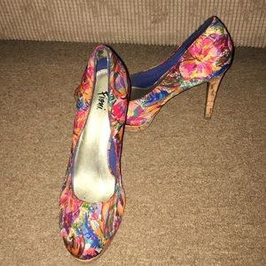 Multi colored cork heels